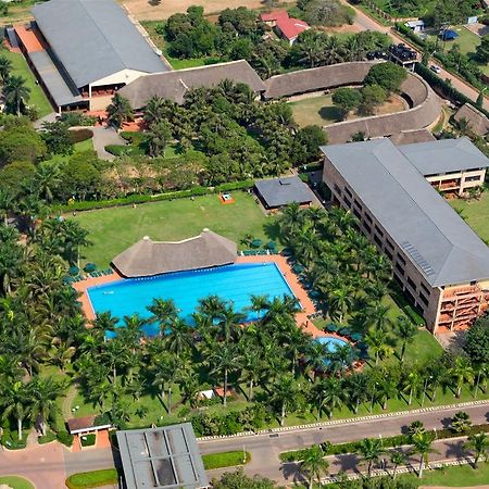 Speke Resort And Conference Center カンパラ エクステリア 写真