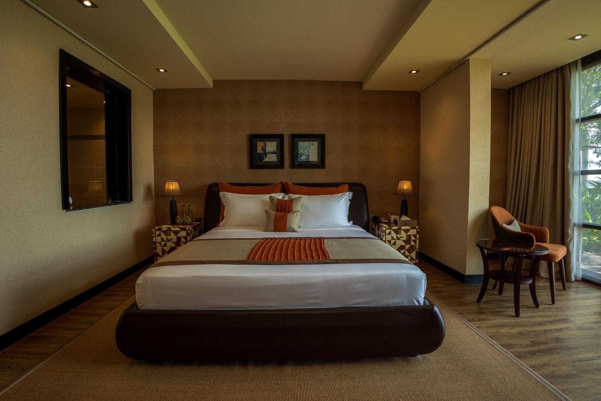Speke Resort And Conference Center カンパラ エクステリア 写真