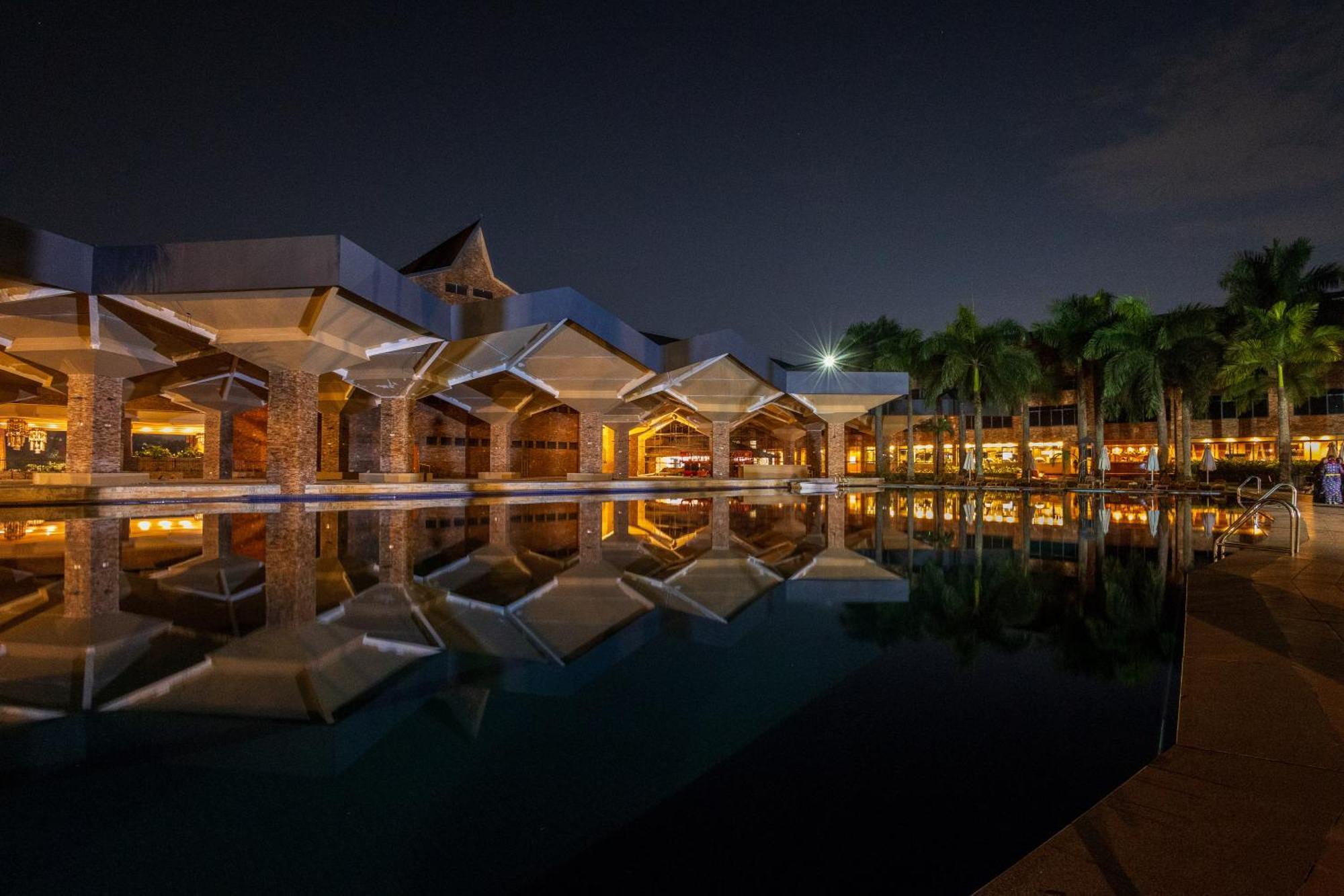 Speke Resort And Conference Center カンパラ エクステリア 写真