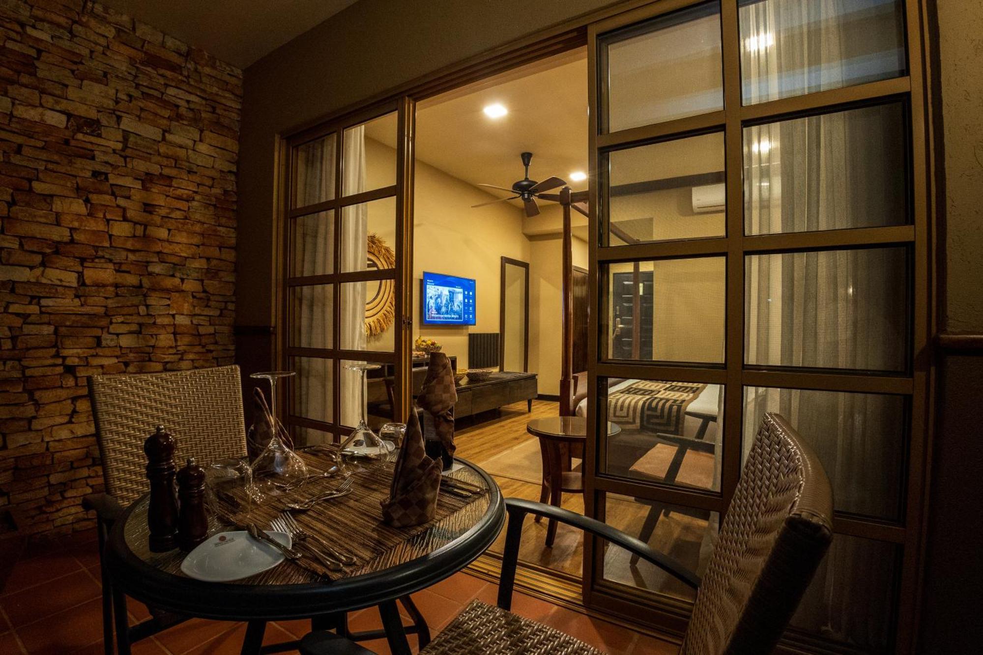 Speke Resort And Conference Center カンパラ エクステリア 写真