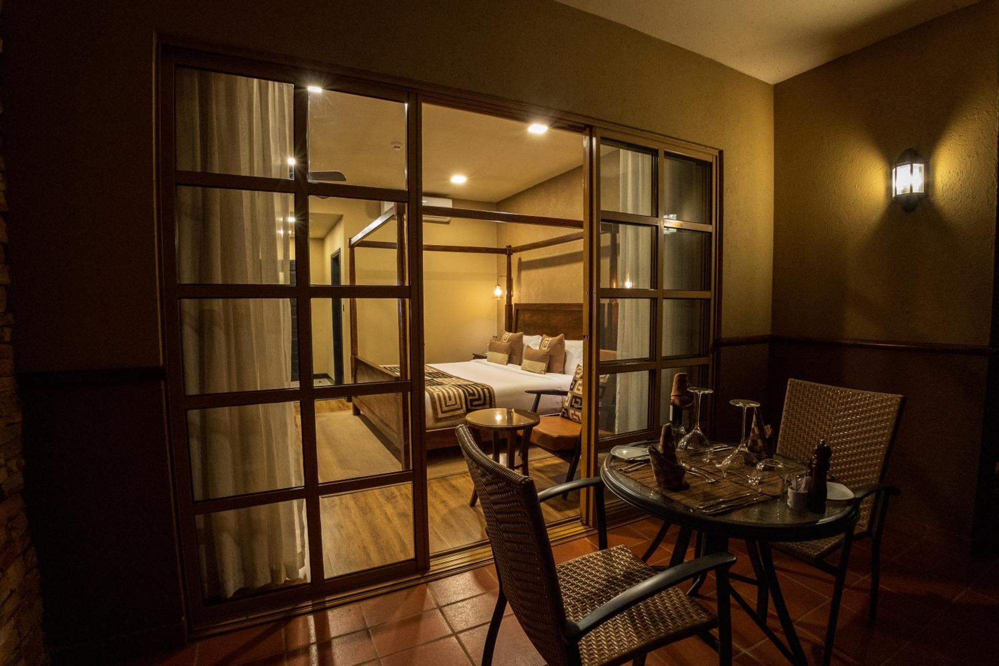 Speke Resort And Conference Center カンパラ エクステリア 写真