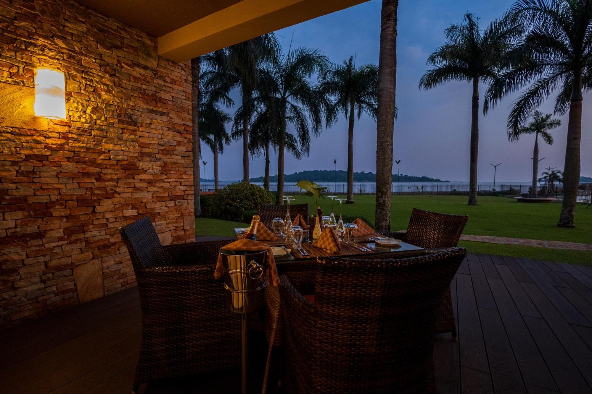 Speke Resort And Conference Center カンパラ エクステリア 写真
