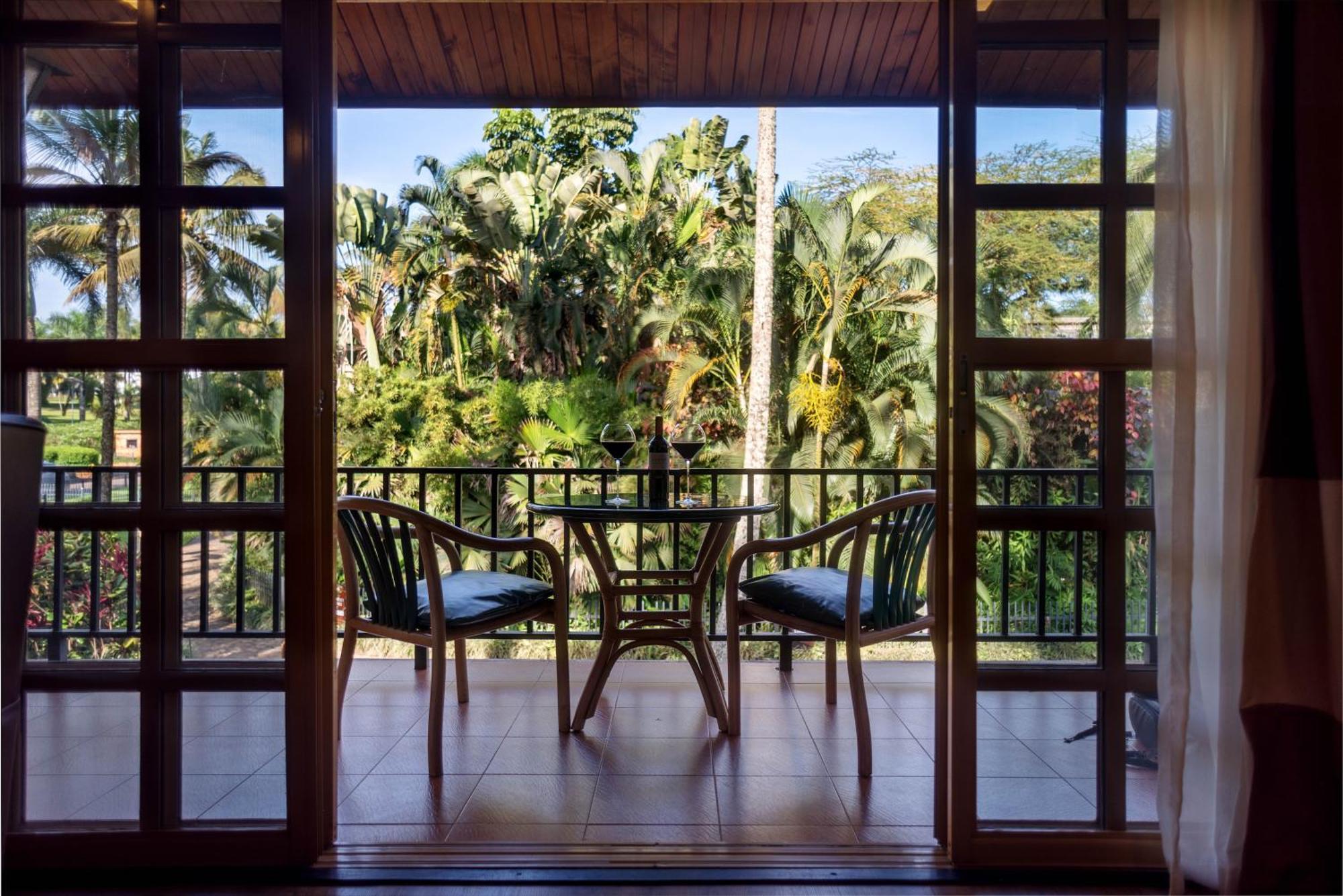 Speke Resort And Conference Center カンパラ エクステリア 写真