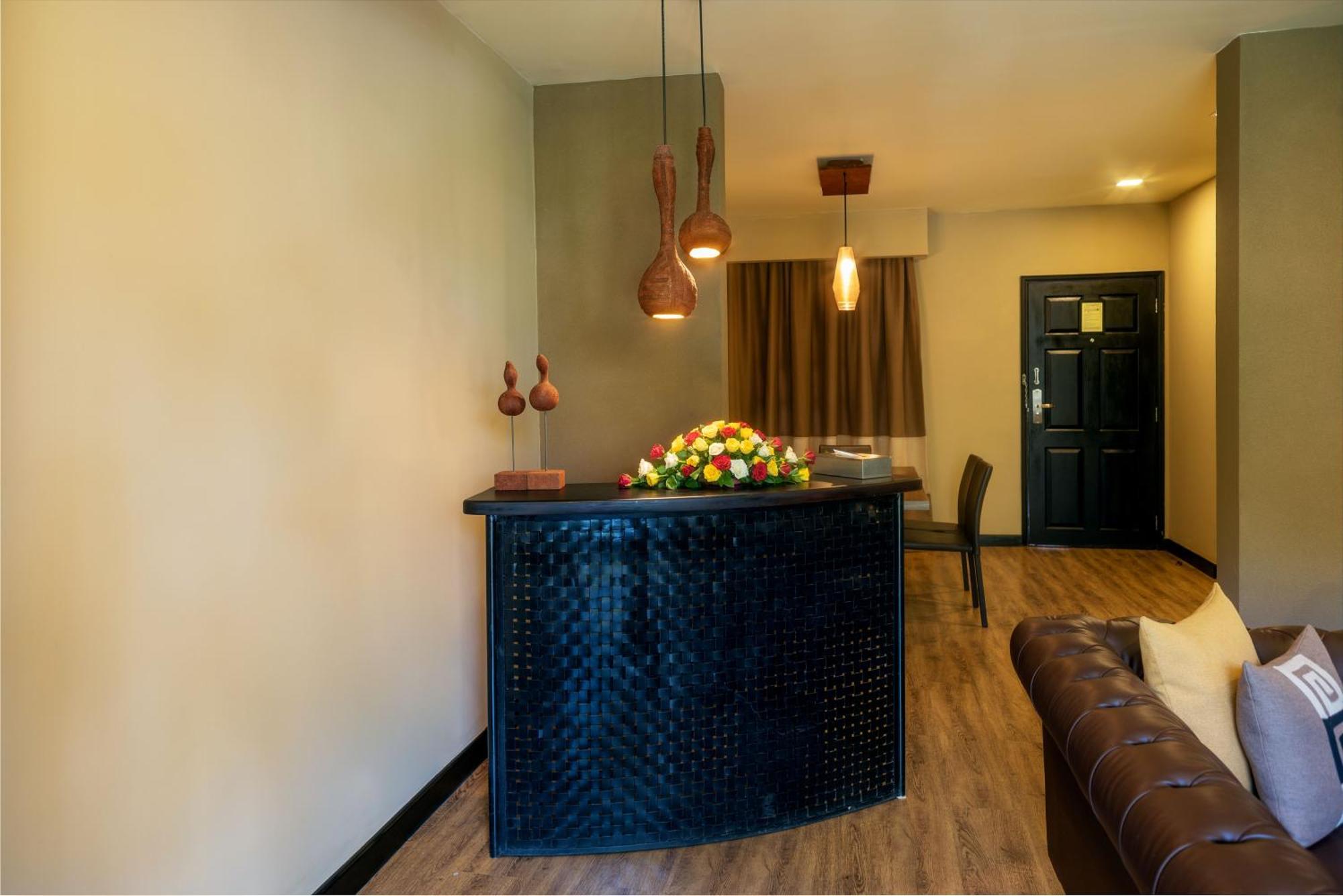 Speke Resort And Conference Center カンパラ エクステリア 写真