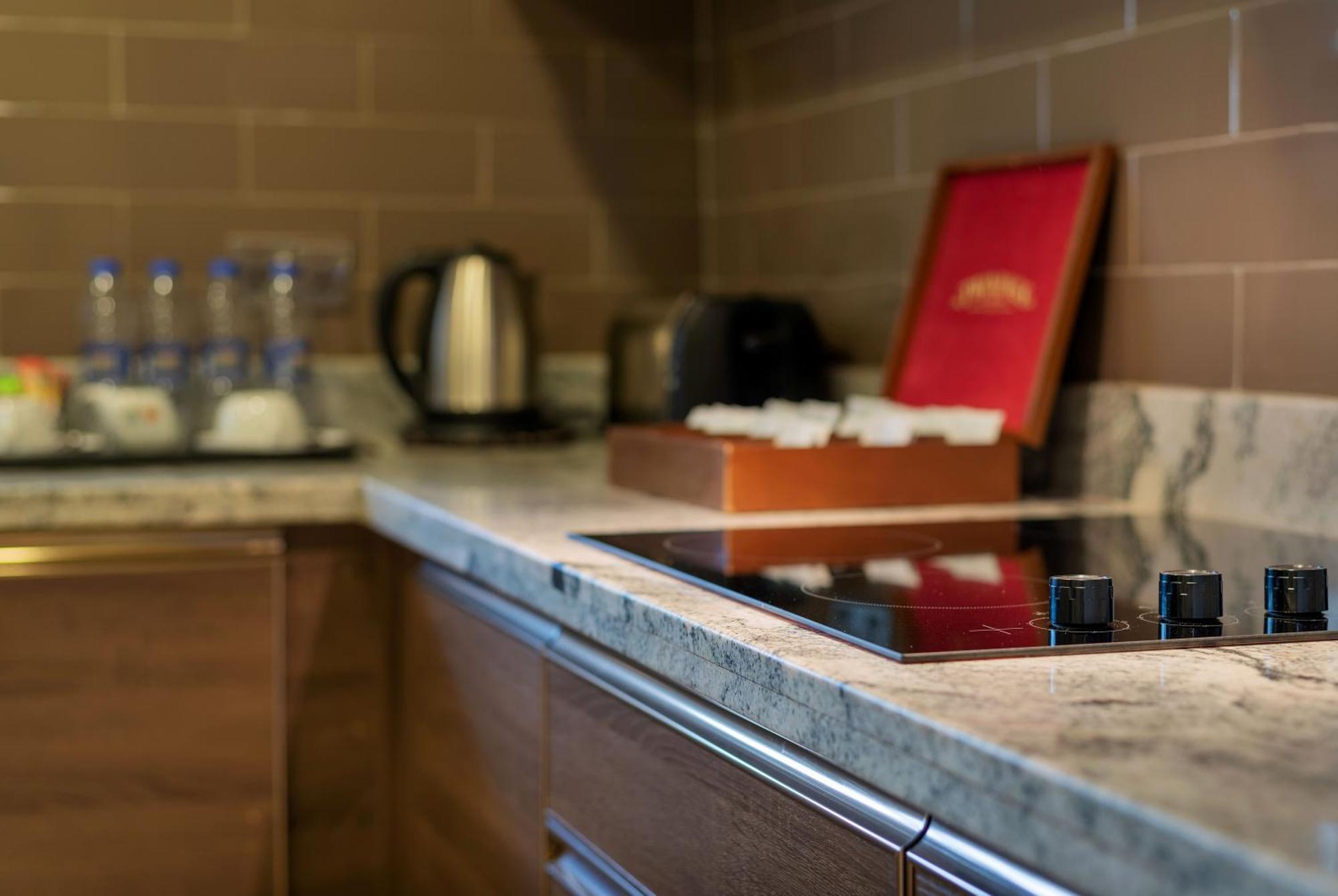 Speke Resort And Conference Center カンパラ エクステリア 写真