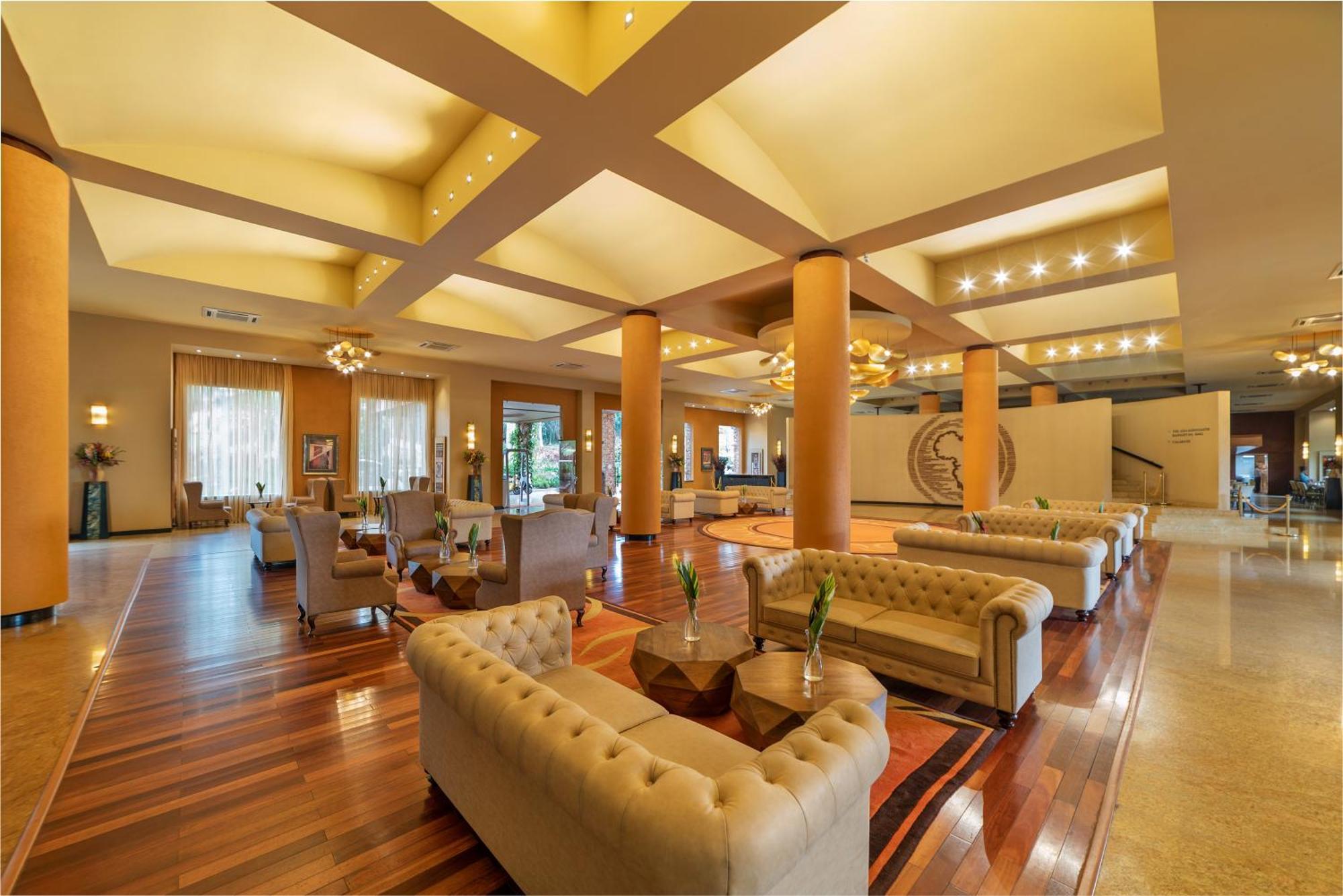 Speke Resort And Conference Center カンパラ エクステリア 写真